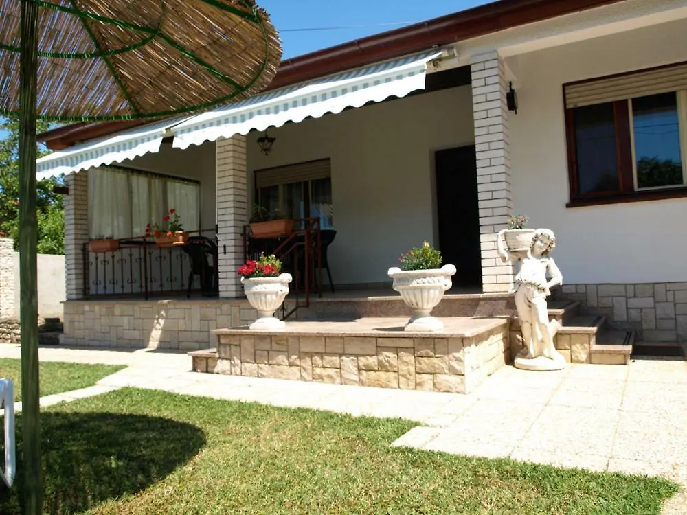 Vacation Apartment With Pool Loborika Croatia
